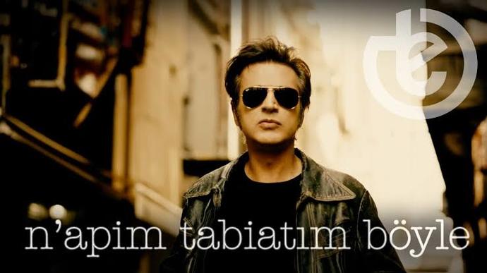 Geçmişte zor durumda kaldığınız üzüldüğüz dönemde çıkan bir şarkıyı günümüzde duyduğunuzda ne hissediyorsunuz?
