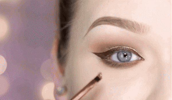 Simli eyelinerler güzel mi sizce?