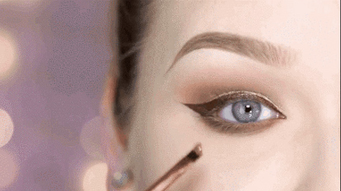 Simli eyelinerler güzel mi sizce?