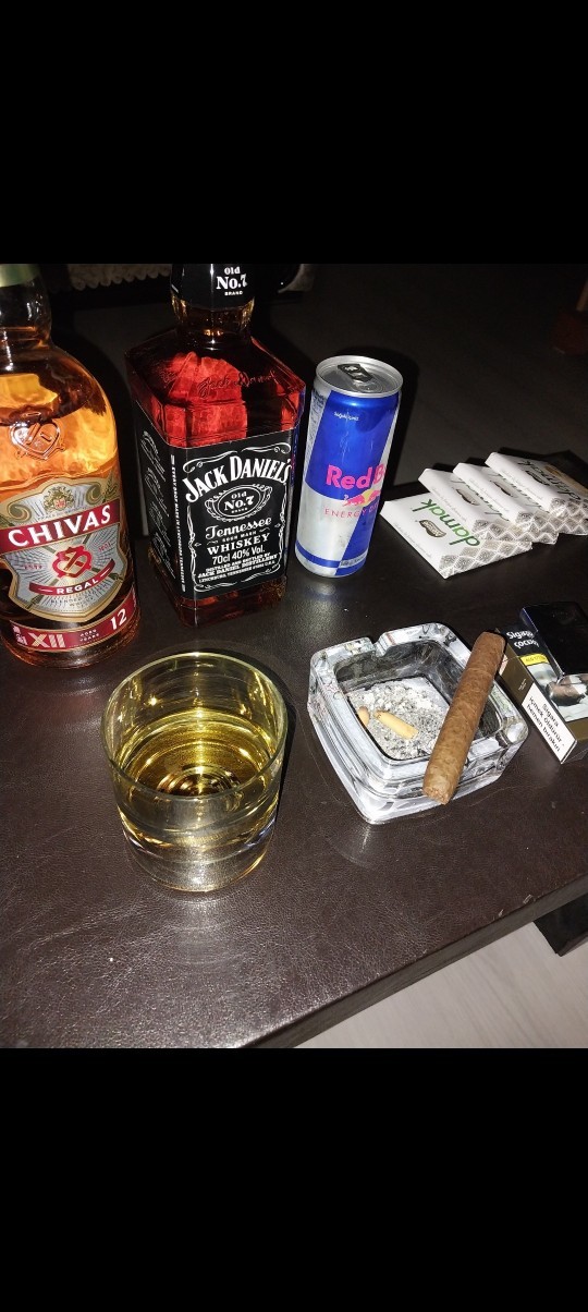 Alkolsüz bi kafayla dünya çok bunaltıcı gelmiyor mu?