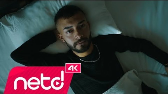 Sevdiğin bir şarkıyı bırakır mısın?