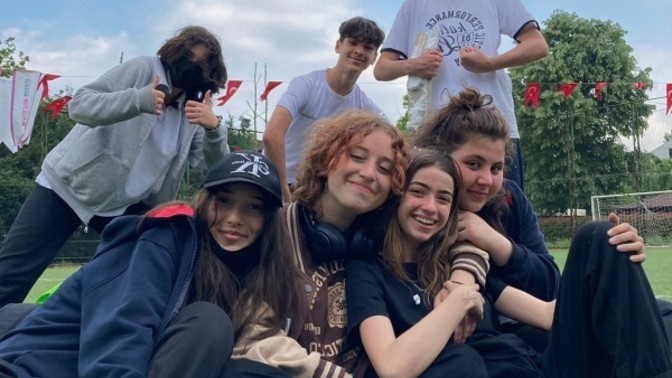 İnsan ilişkilerinde sık yapılan hatalar sence ne?