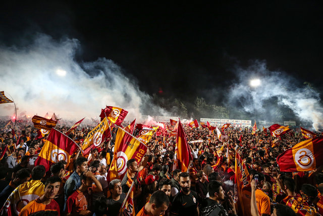 Şampiyonluk kutlamalarına katılıyor musunuz?