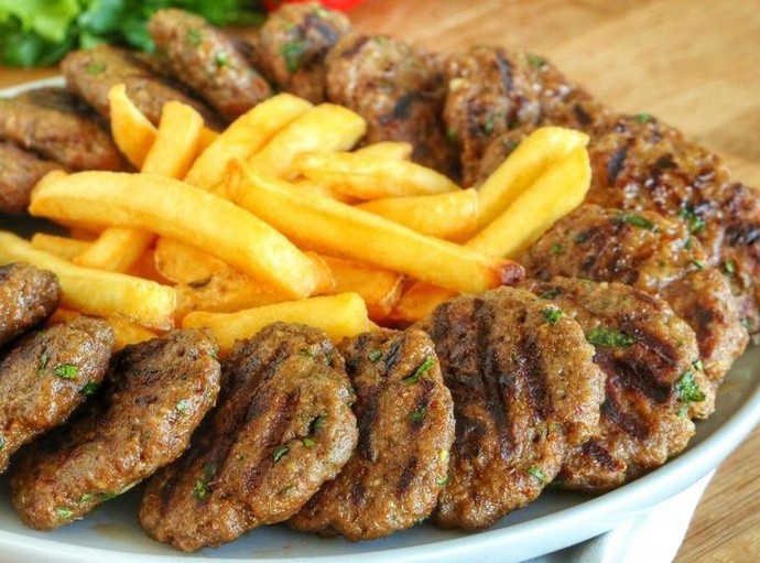 Her çeşidini, yöresel farklılıklarını tanımayı istediğiniz o tek yemek hangisi?