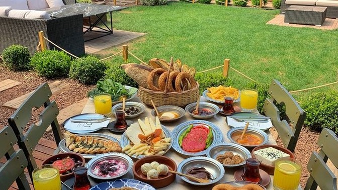 Serpme kahvaltı 250 lira olmuş. En son ne zaman serpme kahvaltıya gittiniz?