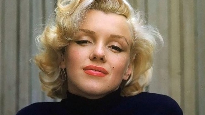 Bugün Marilyn Monroe'nun doğum günü! Dünyaya daha güzel bir kadın geldi mi sizce 😍?