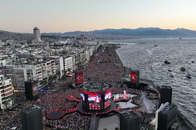 Gitmeyi düşündüğünüz konser var mı?