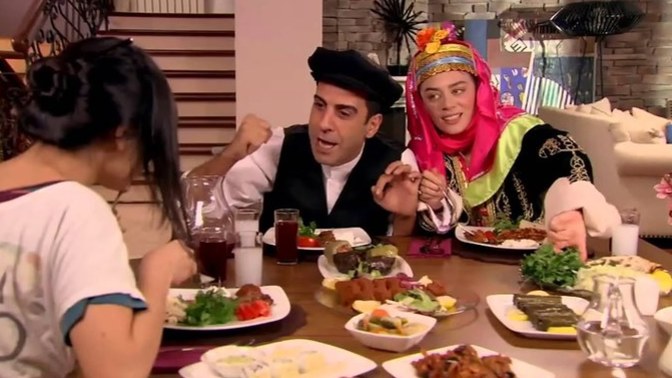 Bu erkeklerin "ille de yemek yapan kadın" isteği nedir?