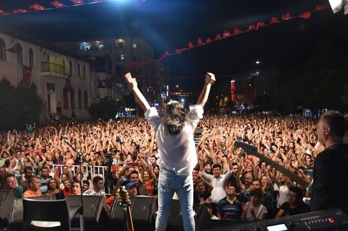 Konserlere gidiyor musunuz?