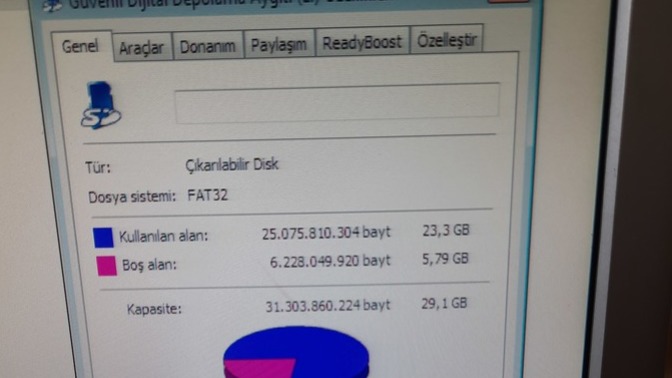 Arkadaşlar sd kart bicimlendirmeden duzeltebilirmiyjm ya bilgisayara taktim gorunuyor resimler filan ama telde sıkıntı oluyor?