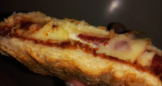 Karışık tost mu, pizza mı😋?