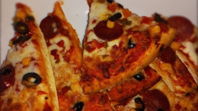Karışık tost mu, pizza mı😋?