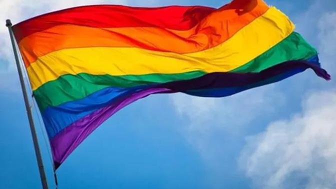 LGBT'li olduğunuzu ailenize açıklayabilir misiniz ne tepki alırsınız?