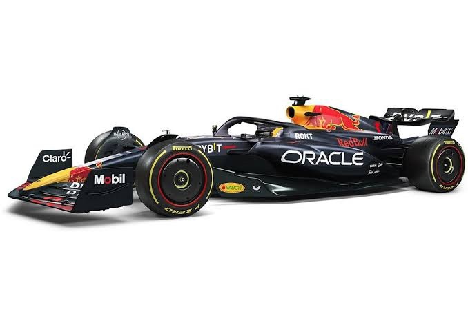 F1 arabalarının 2022 ve 2023 görüntüsü çok hoş, peki sizce görüntü olarak Ferrari mi Red Bull mu ?