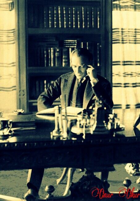 Atatürkün en az 3997 kitap okuduğu bilinmektedir. Bu sayı bilinen kitap sayısıdır.