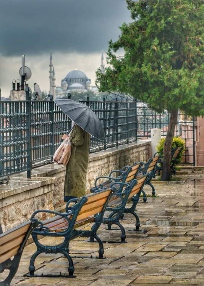 Siz hayatta olan her şeye üzülür müsünüz?