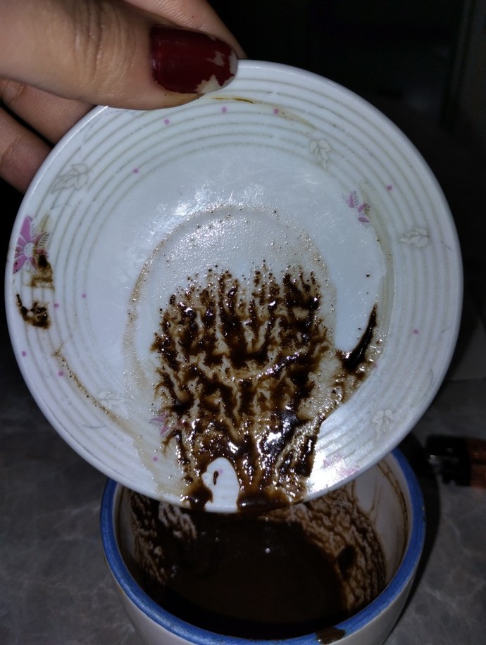 Fal bilen bakar mı?
