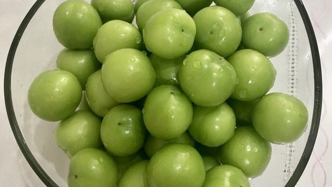 Eriği tatlı mı seversin, ekşi mi?
