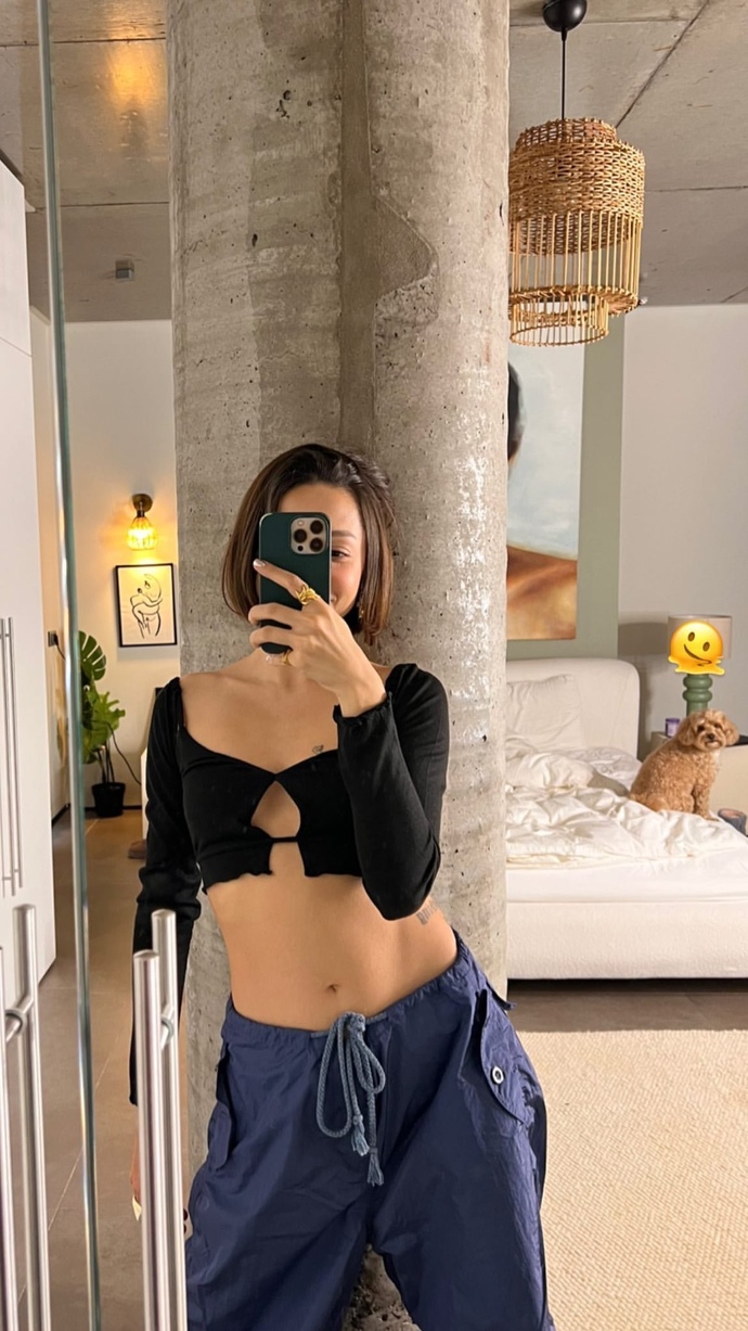 Zeynep Bastık giyim konusunda çok çılgın değil mi sizcede?