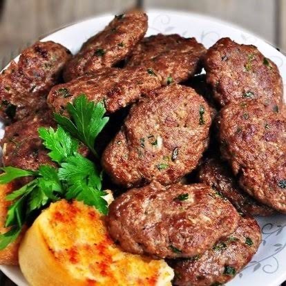 Anne köftesi mi? Kasap köfte mi?