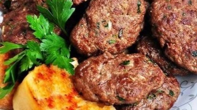 Anne köftesi mi, kasap köfte mi?
