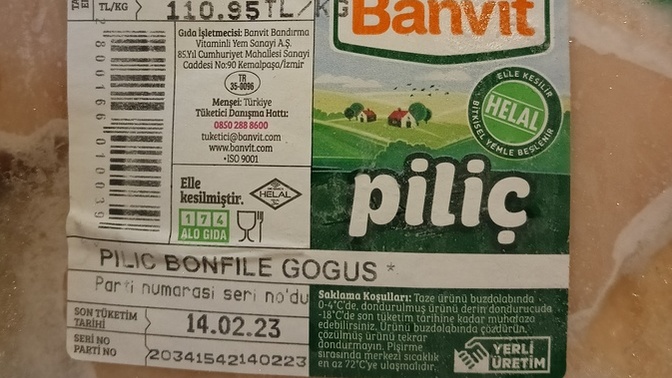 Tavuğun son kullanma tarihi geçmiş ama buzlukta ve hiç açılmamış, kullanmak mantıklı mı?