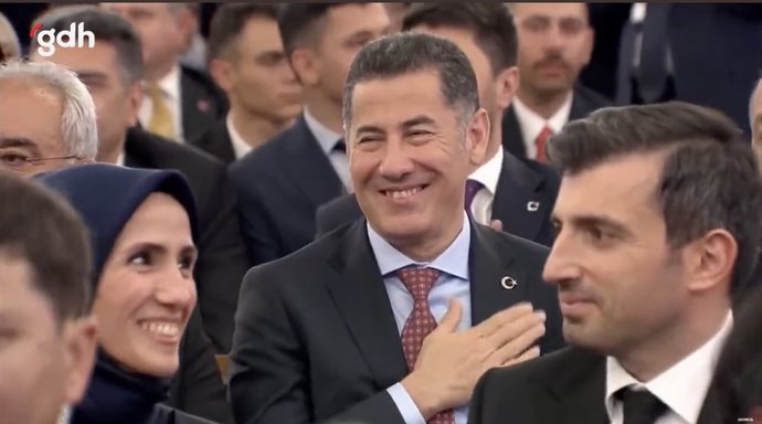 Sinan oğan çok tatlı değil mi 😍😍❤️❤️ ?