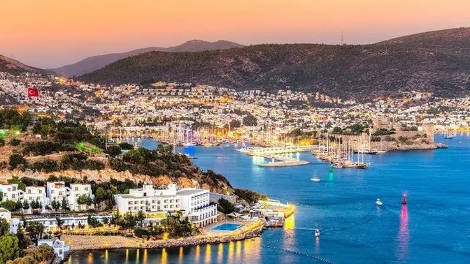Bodrum'da tatildeyim. Görmeden, denemeden tatilini bitirme dediğiniz nereler ve neler var?