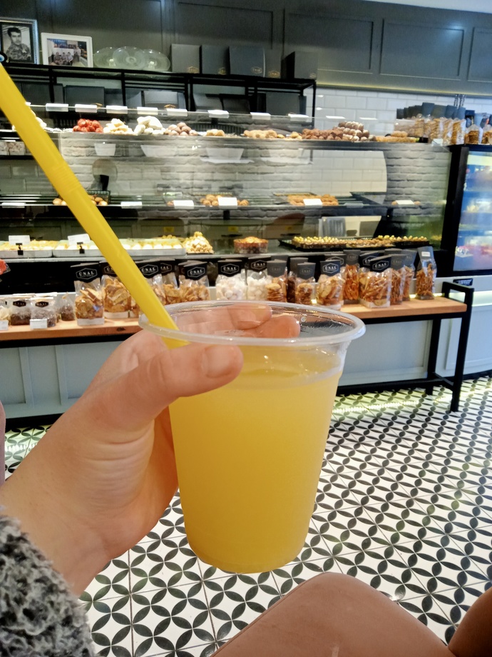 Limonata mı portakal suyu mu?