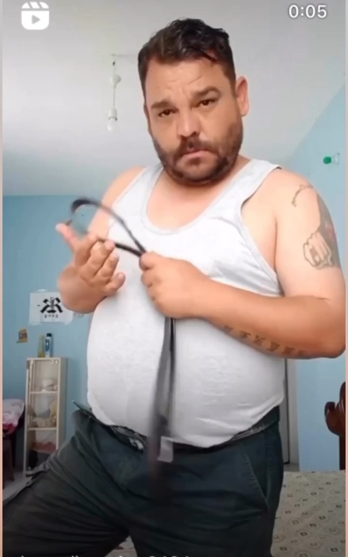 Penis boyunuz dolar kurunu geçer mi? Penis boyunuzu dolar birimi kurundan çıkarmış olsanız geriye kaç kalır 🙈?