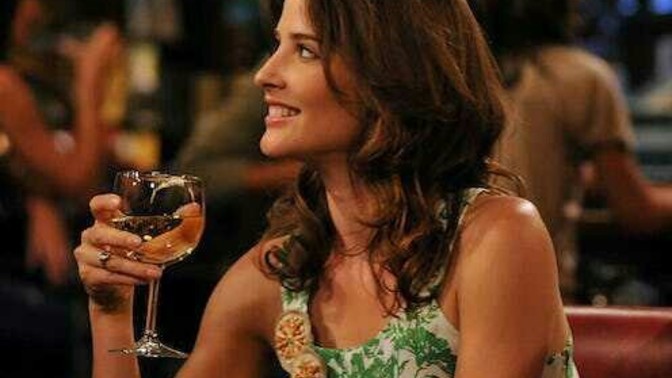 Robin Scherbatsky karakterinin üzerine sizce Fazla mı gidiliyor? Yoksa Hak etti mi? NEDEN?