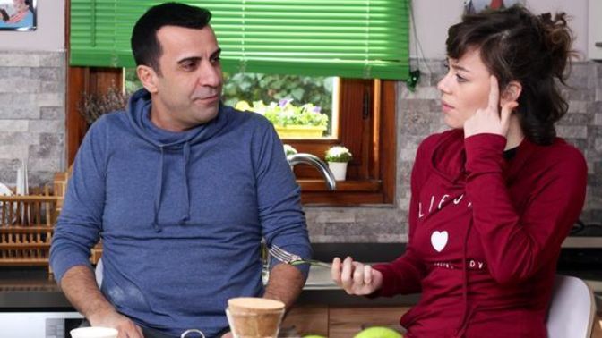 Evleneceğim adamla aynı evde yaşama zorunluluğum var mı?