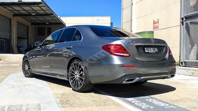 2018 model e serisi mercedes mi yoksa 2022 model yeni japon araba mı?