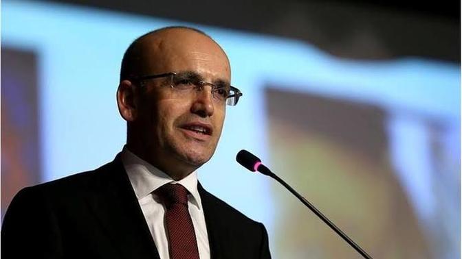 Ekonomi dunyasinda saygin bir yeri olan yeni ekonomi bakanimiz sizce de ekonomiyi duzluge cikarabilir mi?