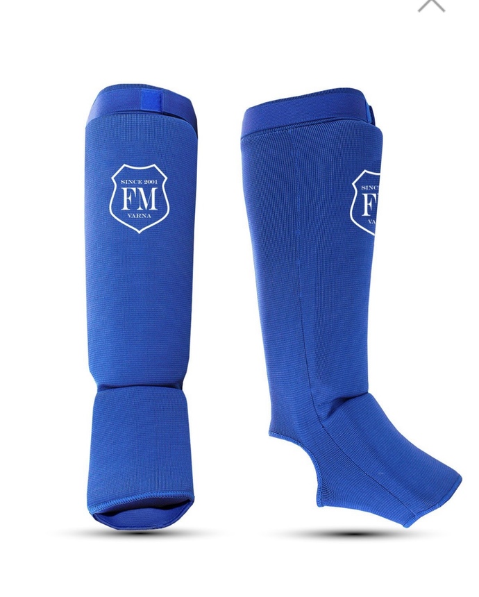 Kick boks için siyah mı yoksa mavi renk mi?