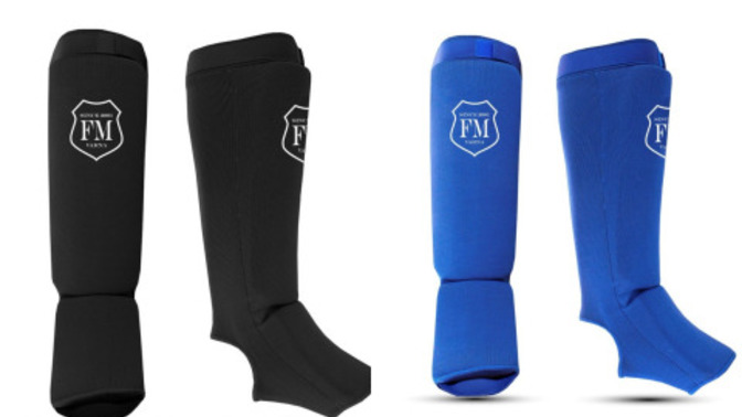 Kick boks için siyah mı yoksa mavi renk mi?