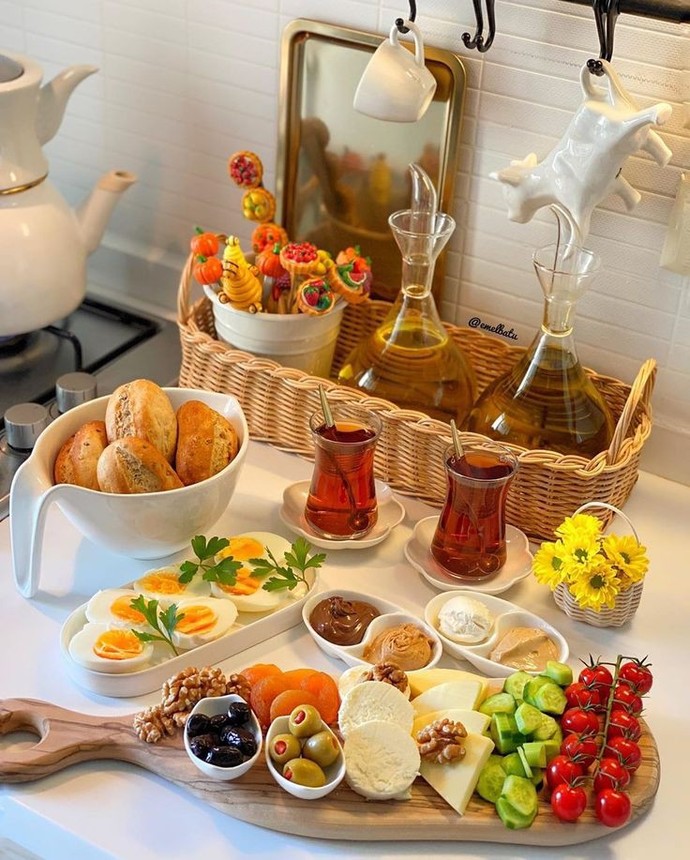 Akşam yemeği yerine kahvaltılık şeyler yenir mi?