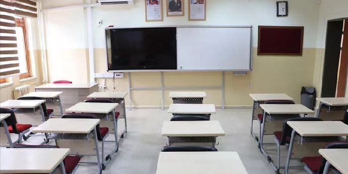 İzmirdeki okullarda manevi danışman olarak imamlar görevlendirildi. Sizce faydalı olurlar mı?