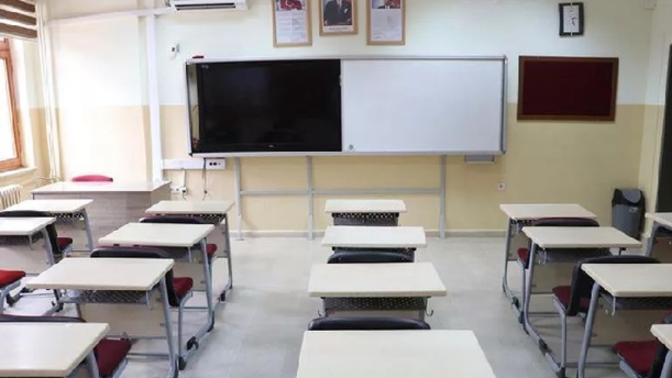 İzmir'deki okullarda 'manevi danışman' olarak imamlar görevlendirildi. Sizce faydalı olurlar mı?