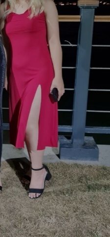 Sizce bu elbise kınada giyilir mi?