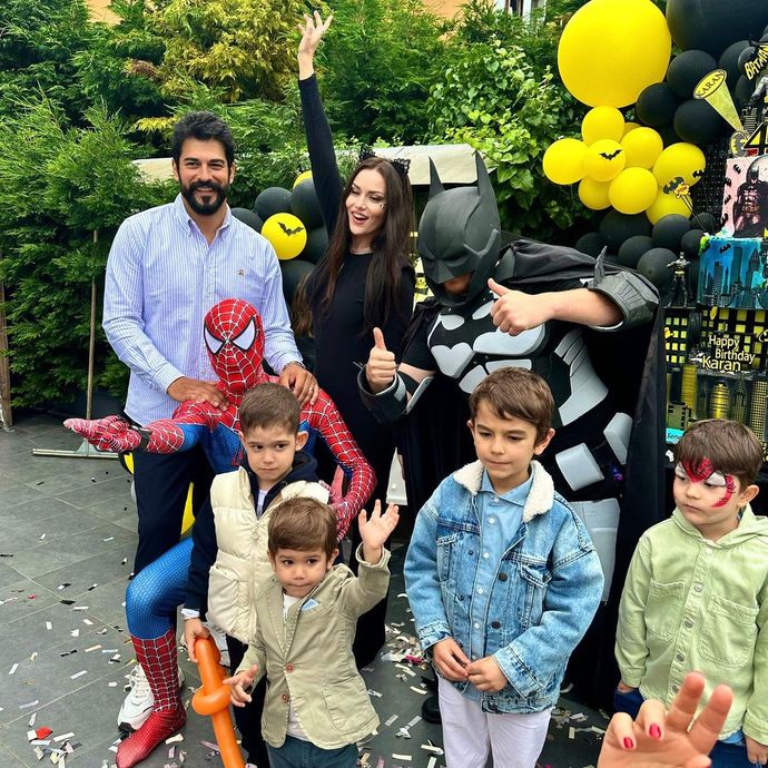Burak Özçivit ve Fahriye Evcen görgüsüz mü sizce?