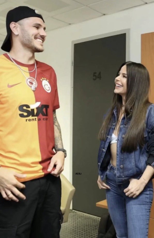 Simge Sağın’ın favori parçanız hangisi?