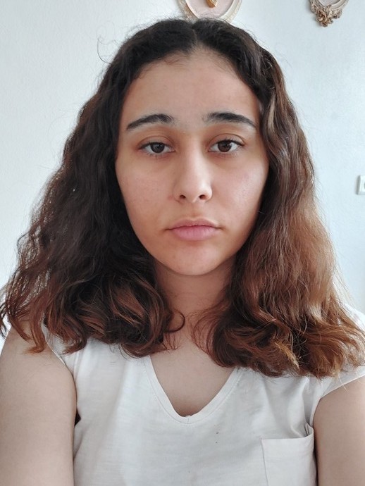 Biraz zayıflayıp kaşları aldırsam taş gibi olur muyum?