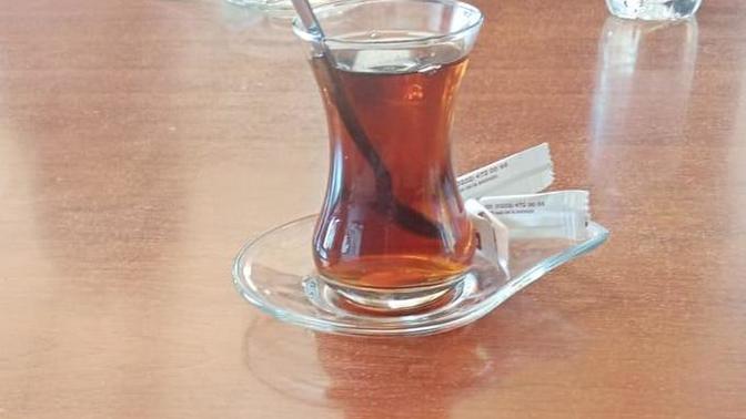 Sıcak havalarda çay içer misiniz?