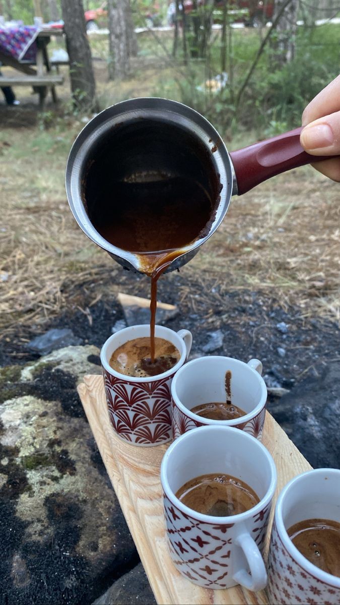 Akşam kahvesi sevenler burada mı?