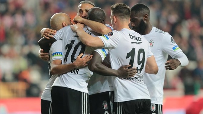 Beşiktaş - Konyaspor maçı 3-3 berabere bitti, Beşiktaş ligi 3. sırada tamamladı! Maç sonucu beklediğiniz gibi mi?