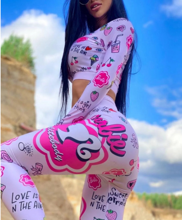 Biri Barbie mi Dedi, Barbie Takım Tayt Nasıl?