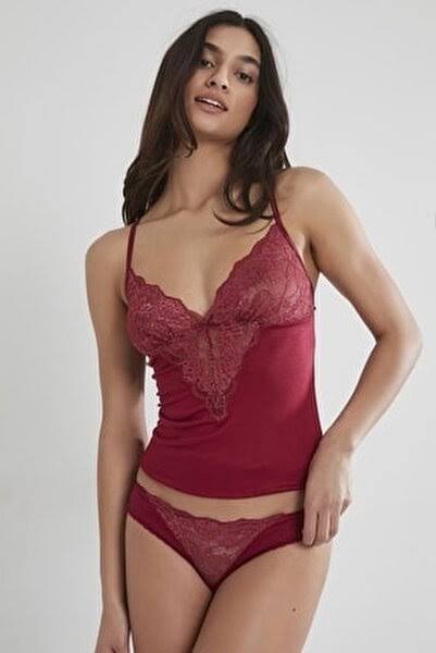 Soruyorum size iç çamaşırı ile bikini arasında ki fark nedir?