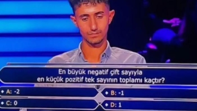 En büyük negatif çift sayıyla, en küçük pozitif tek sayının toplamı kaçtır?