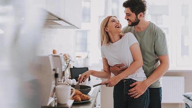 Sevgiliyle aynı evde yaşamak onun gelecekteki haliyle ilgili bilgi verir mi?
